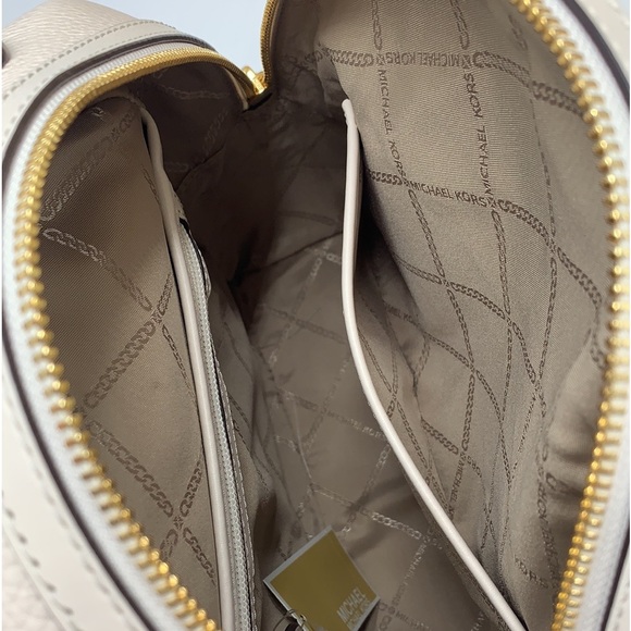 Michael kors Valerie medium pebbled leather backpack light cream color - Picture 9 of 15